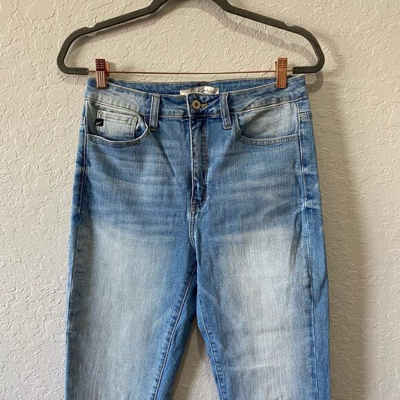 KanCan High Rise light Wash Jeans Size 28 - Picture 2 of 8